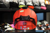 CASCO DOBLE PROPOSITO DEADPOOL CON LUZ LED RECARGABLE PREMIUM